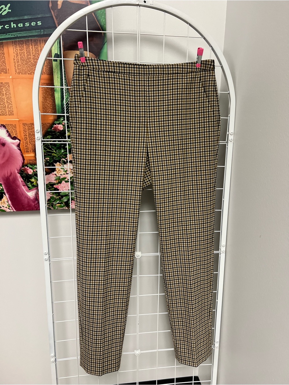 Elie Tahari Tan & Black Checked Cropped Trousers